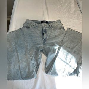 Hollister ultra high rise dad Jean light wash